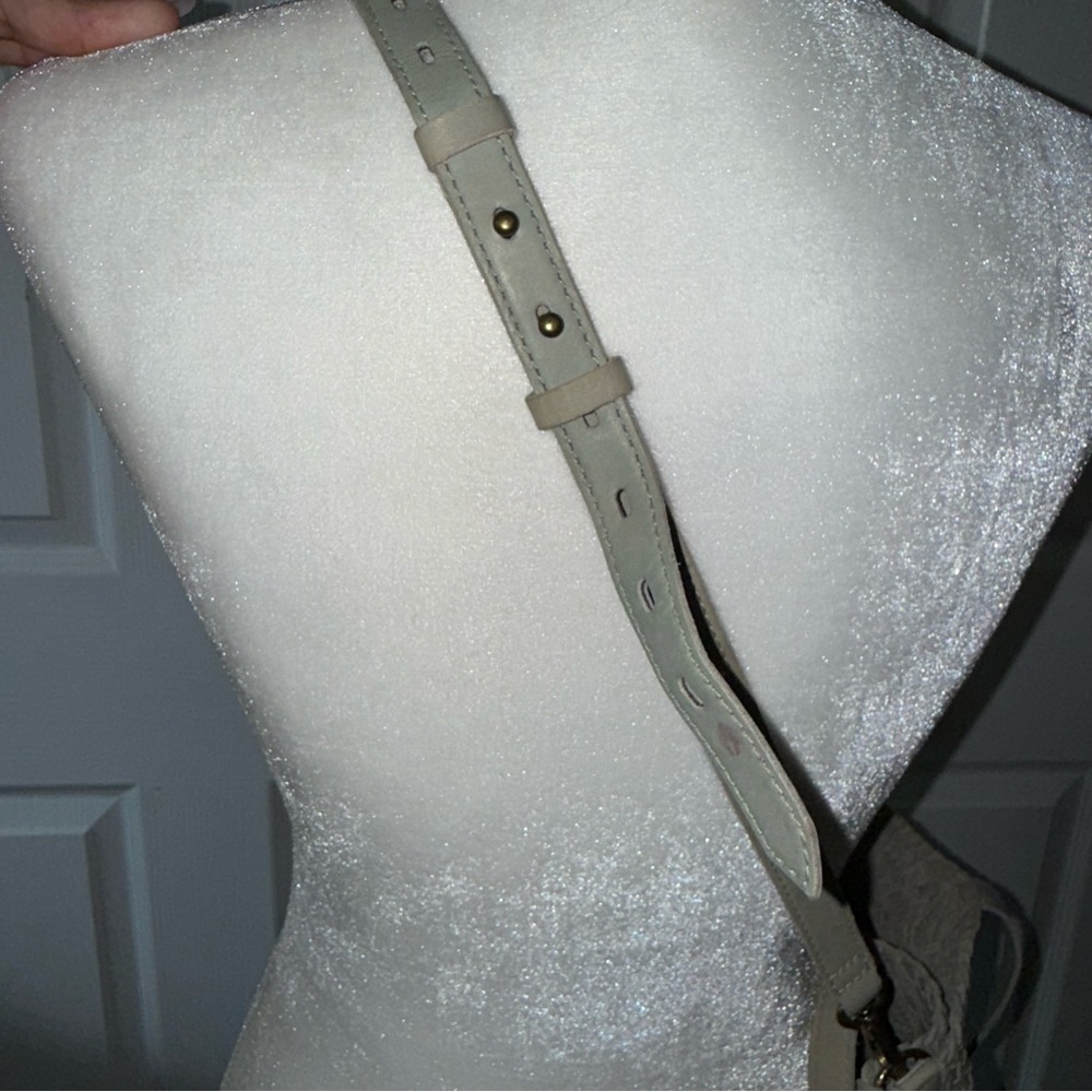 Madewell The Medium Transport Tote: Woven Leather Edition Ashen Sage - Picture 7 of 14